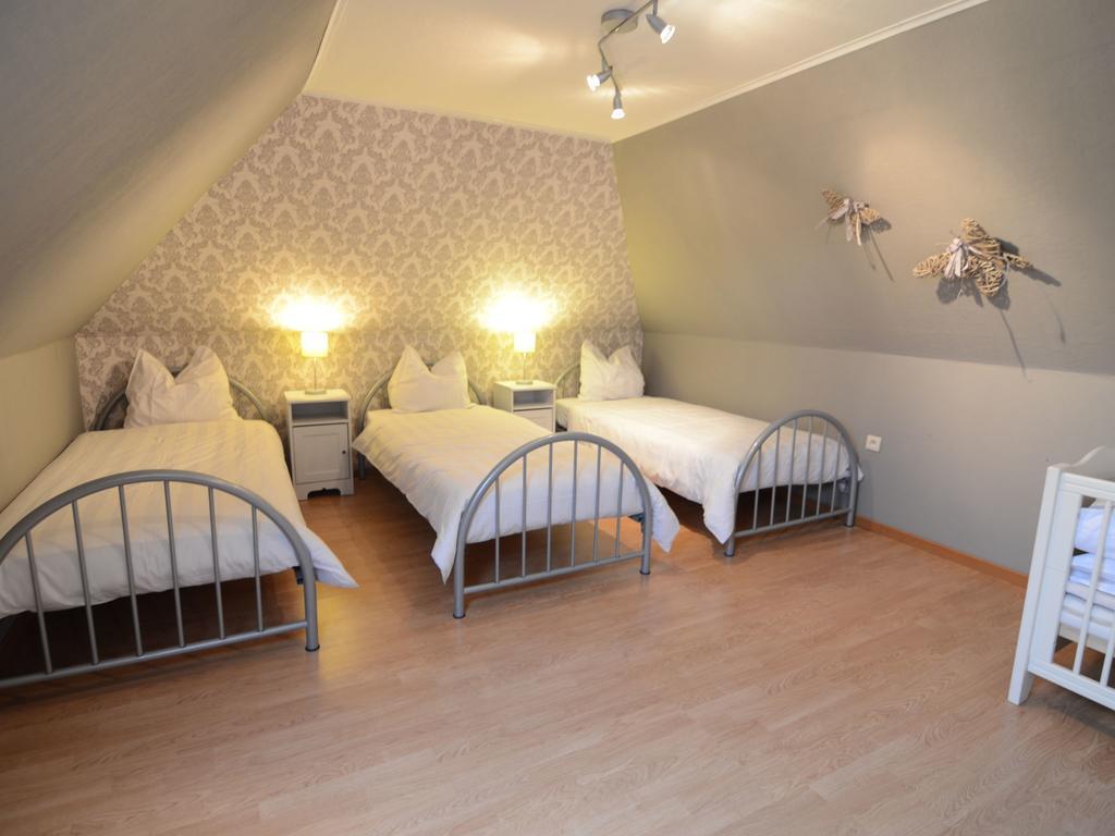 Charming Holiday Home In Zele Near The Forest Buitenkant foto