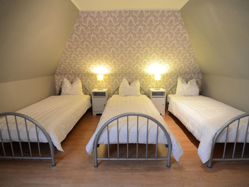 Charming Holiday Home In Zele Near The Forest Buitenkant foto